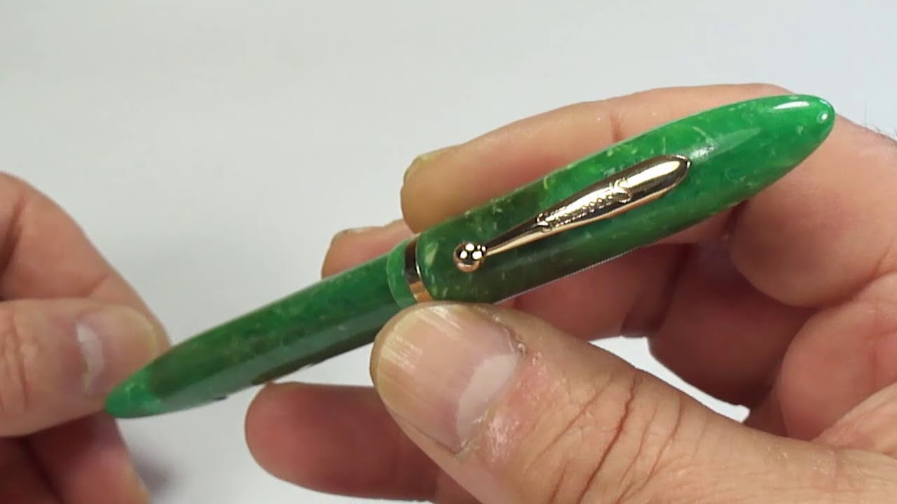 SHEAFFERS BALANCE 5-30 FOUNTAIN PEN IN JADE GREEN