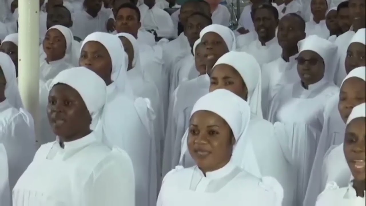 26 Mbukpa Choir 