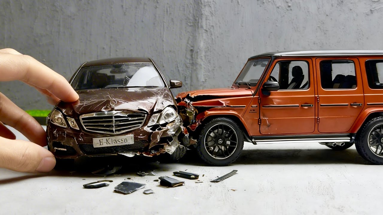 Incredible Detail: 1:18 Mercedes E-Class & G63 AMG Realistic Diorama