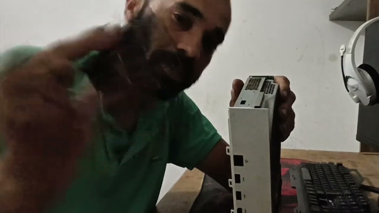 Desmontagem  do Xbox Series  S e qual pasta térmica usar ? No final do vídeo 