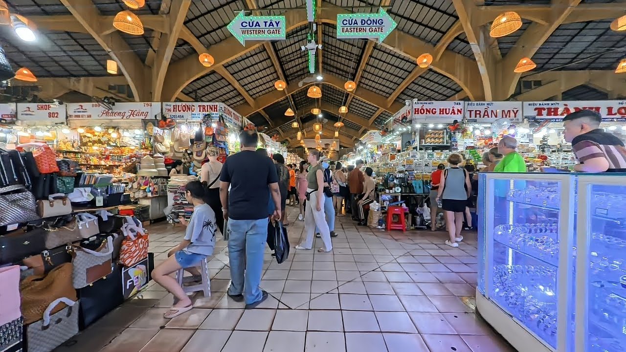 Ben Thanh Market Night Walk | 胡志明市檳城市場夜晚漫步 | Ho Chi Minh City, Vietnam
