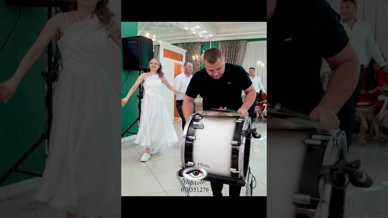 Unde-i Valentin cu toba, joacă toată Moldova #live #music #folk #folkmusic #show #folklore #duet