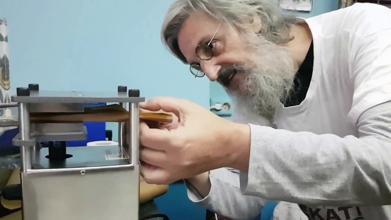 Workshop: Pressing and dabbing Rosin with Robo!