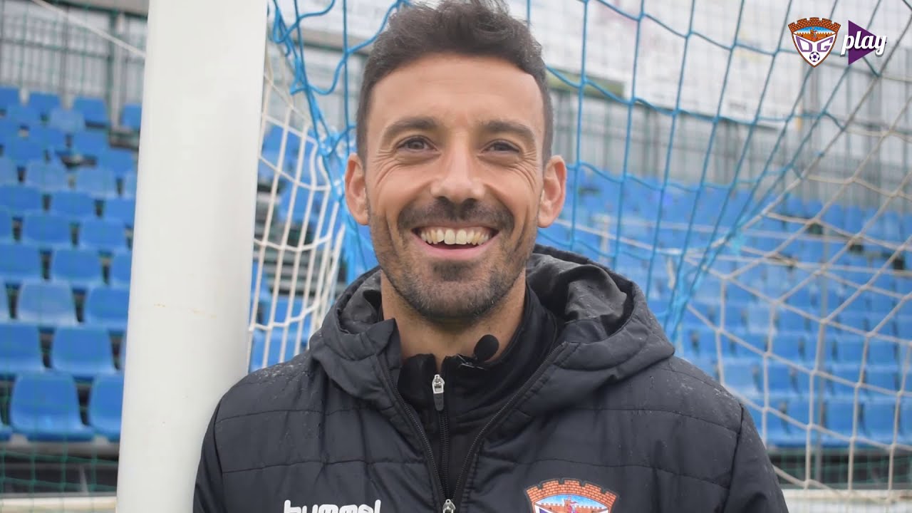 Manolo sorteará unos guantes especiales entre todos los abonados del C.D. Guadalajara