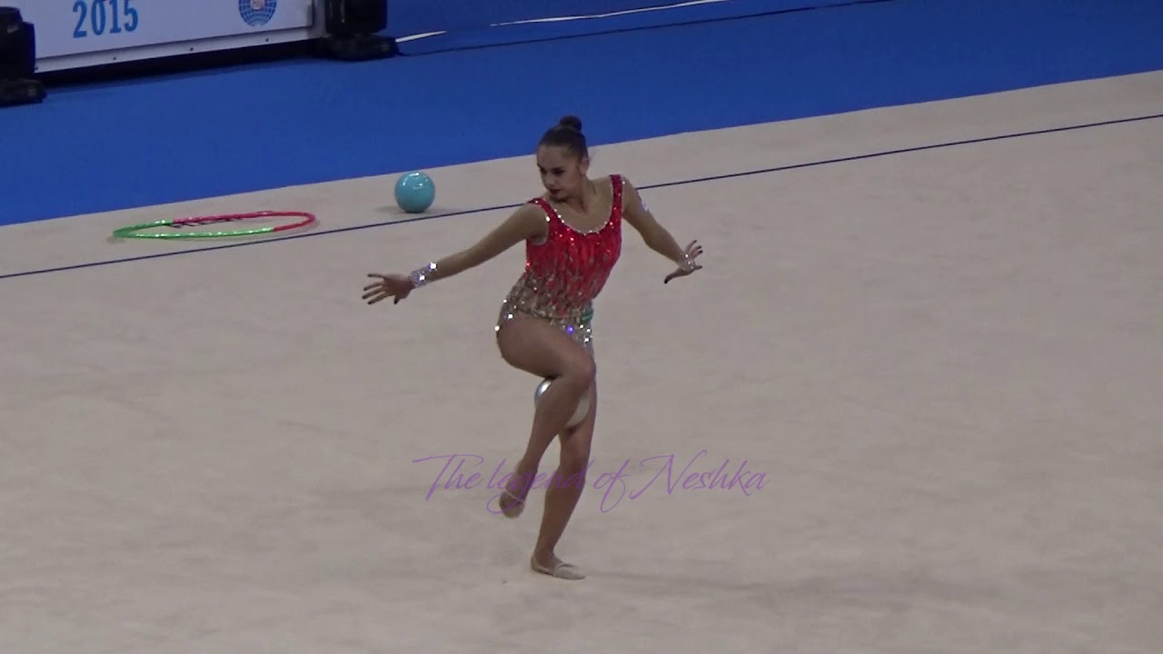 Margarita MAMUN (RUS) ball - 2015 Stuttgart worlds Qualifs