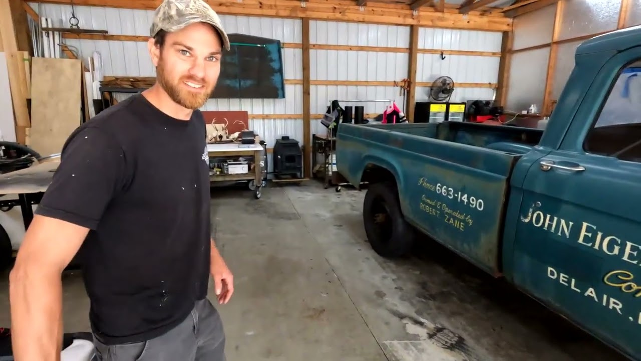На ходу? Ford F350 1966 года. Спасён из своего убежища в лесу.