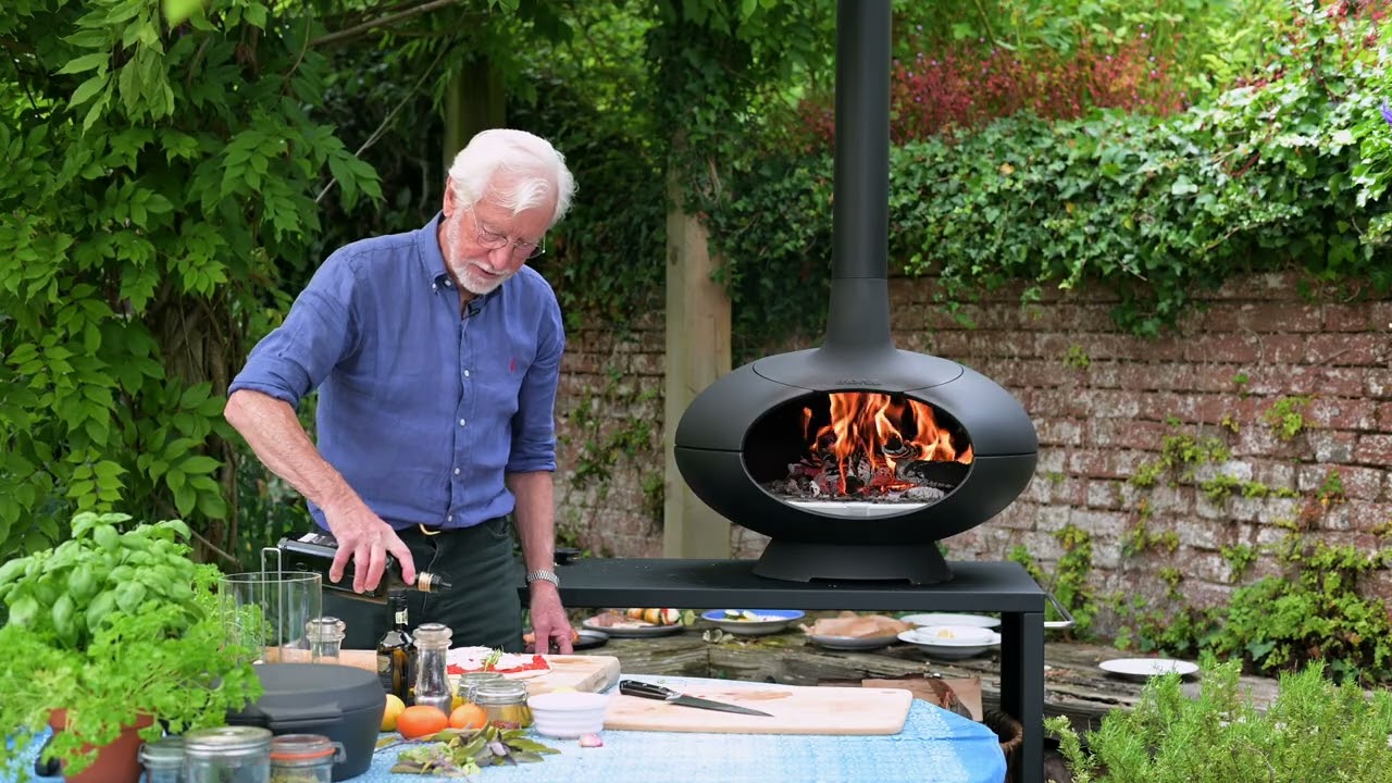 Morso Forno Cooking. Baking Pizza.