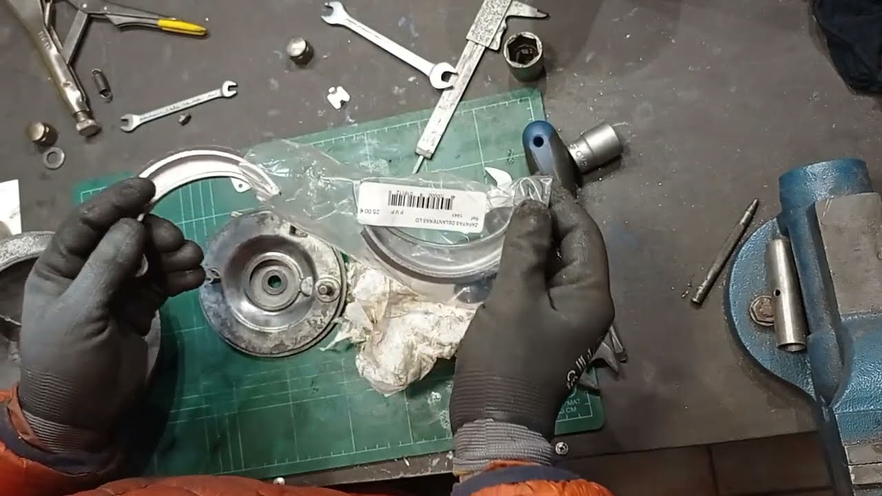 Lambretta 125LD Eibar de 1957. Tambor y rueda delantera. Video 19
