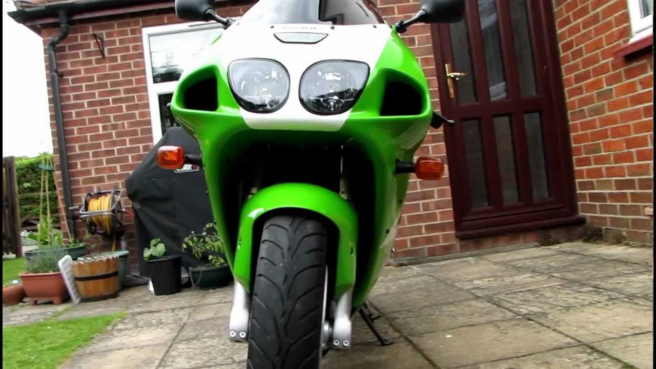 Kawasaki ZX-7R - As new!