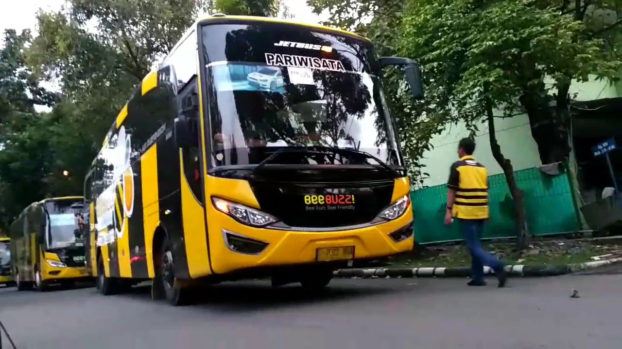 MERIAH!!!! Telolet Rombongan bee buzz 8 unit (perang telolet)