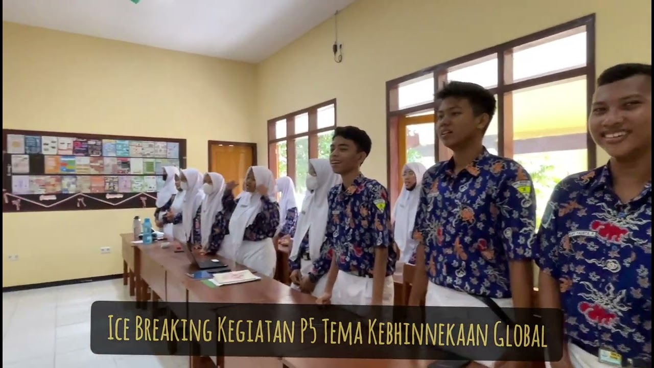 Ice Breaking Kegiatan P5 Tema Kebhinekaan Global di SMA Negeri 1 Tuban