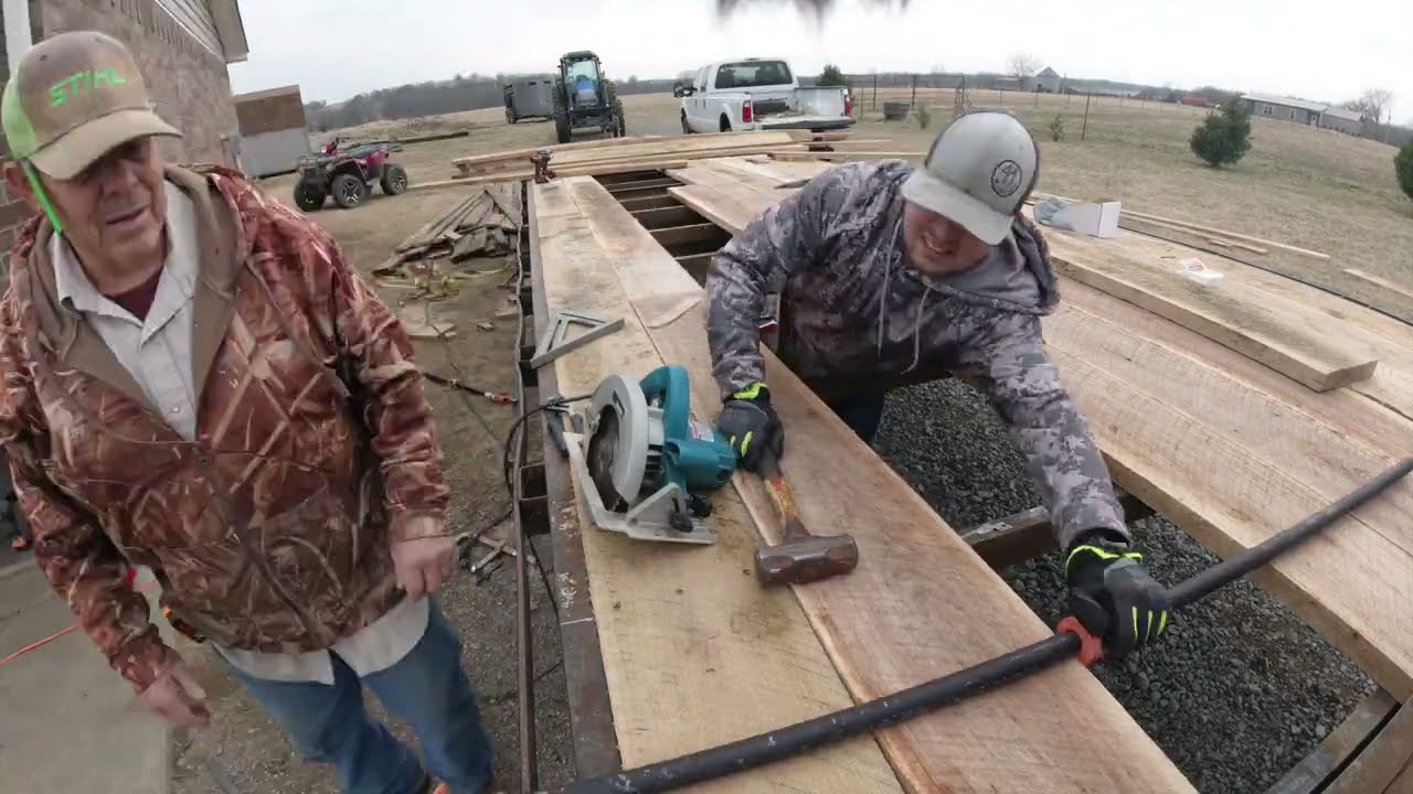Redecking Gooseneck Trailer — покадровая съемка 2019