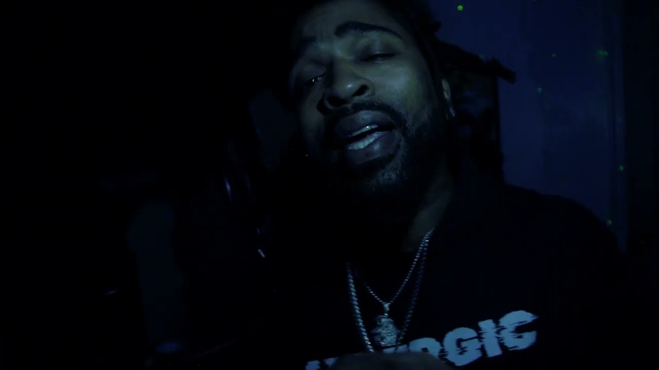 Let me Vent (official music video) shot by @lucreproduces 