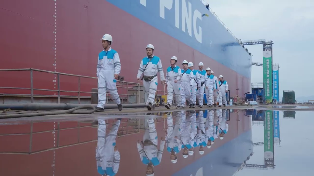 First drydocking for COSCO Shipping with electrostatic application of PPG SIGMAGLIDE coating