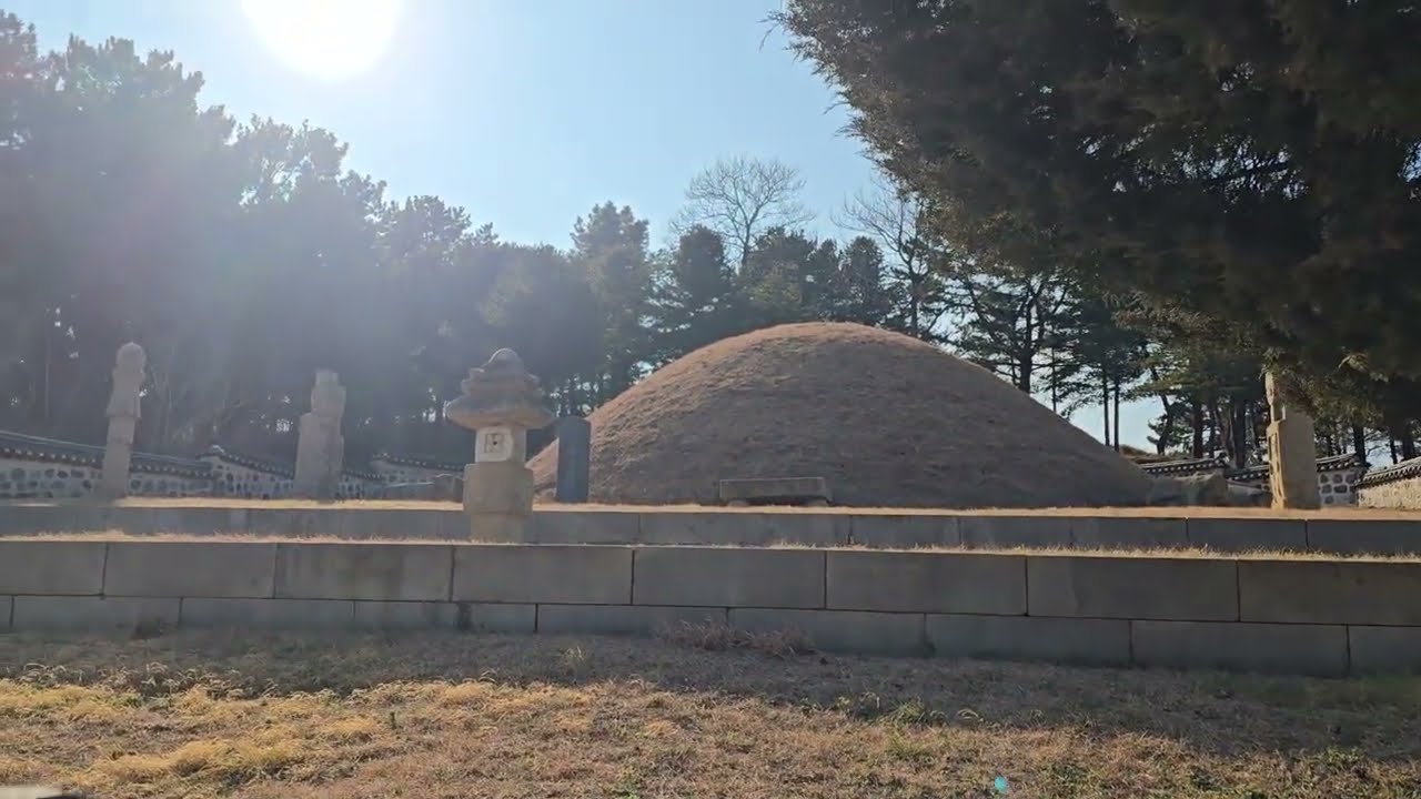 ● 실직군왕비릉(悉直君王妃陵)
