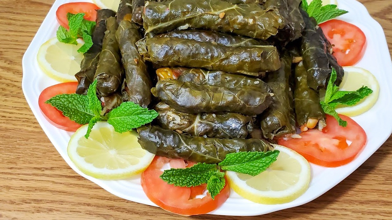 طريقة تحضير محشي ورق سلق قاطع لبناني 😍😋 Stuffed Swiss Chard Leaves