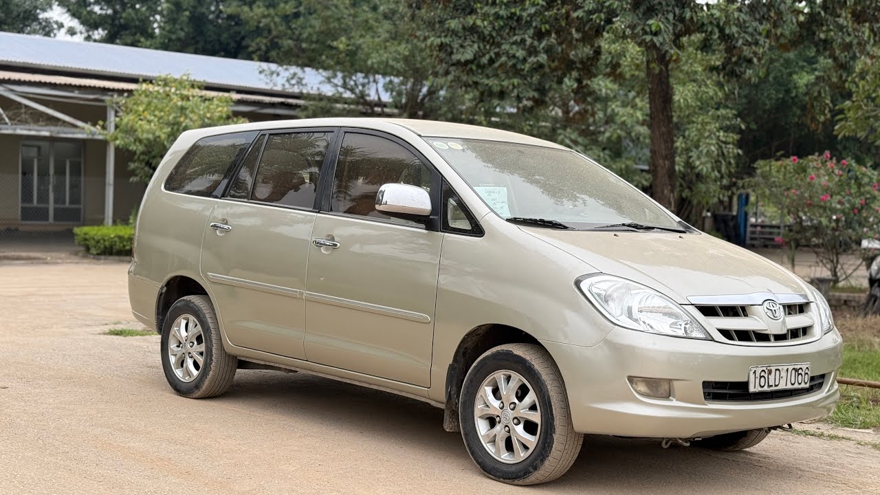 innova 2007 số sàn tầm giá 100 triệu cho anh em . Lh zalo 0855.010.689