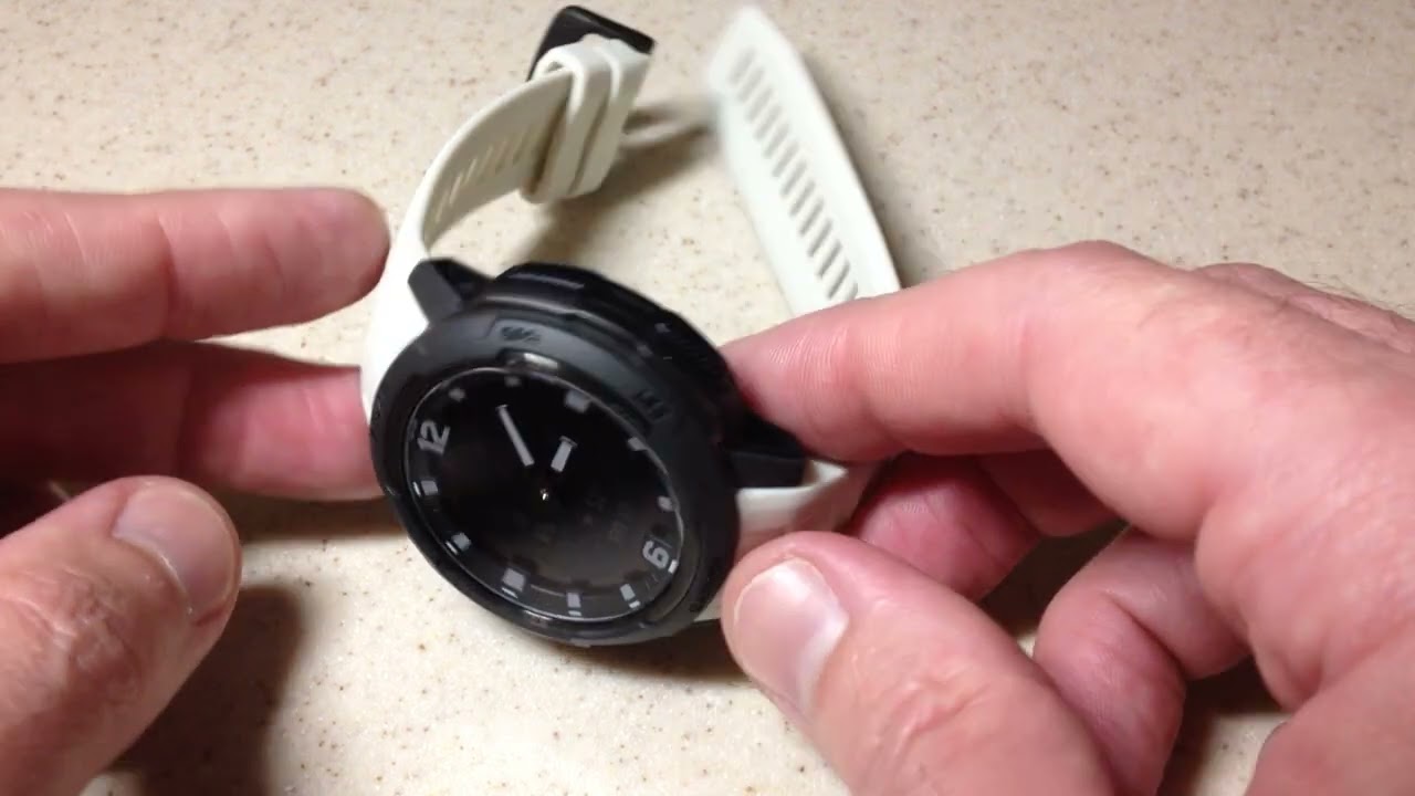 Garmin Instinct Crossover | Temperature Glance