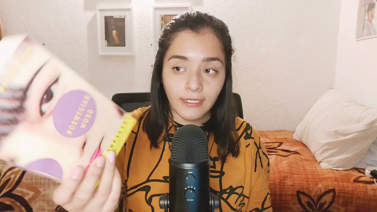 Recomendando libros en susurros - ASMR