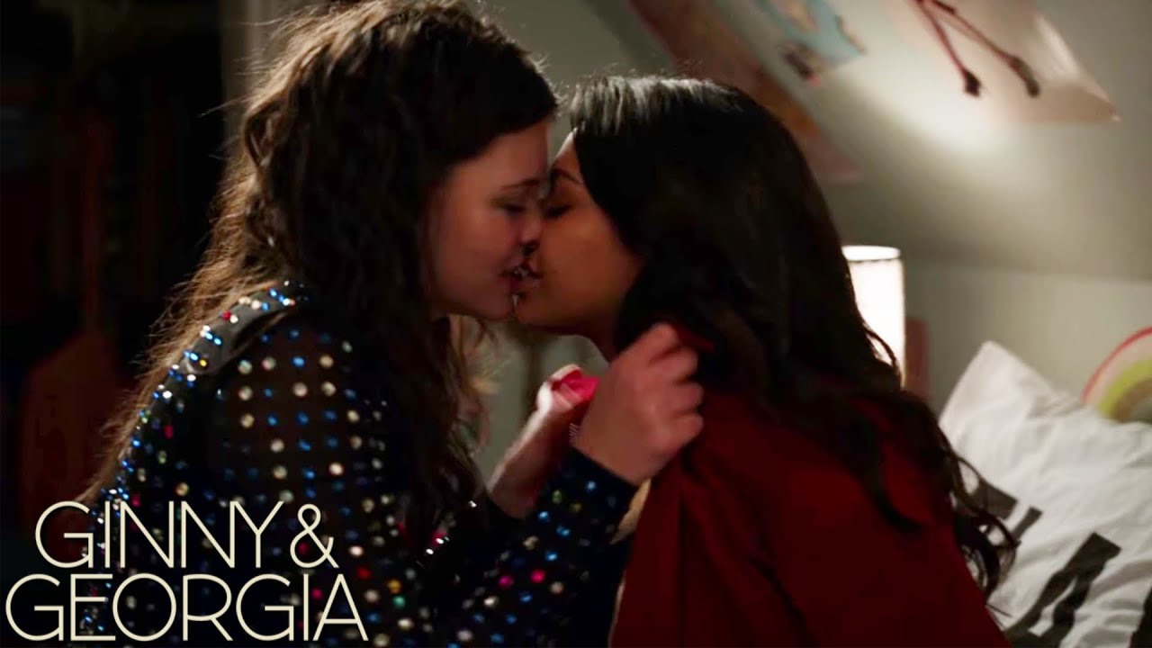 Max & Sophie's Are So Sweet Together! Ginny & Georgia Episodes 7 & 8 Reaction!