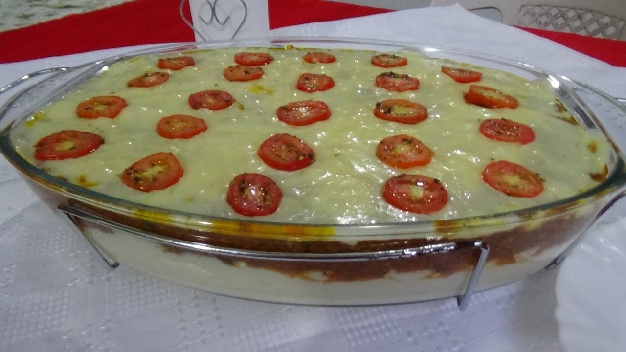 DÁ PRA FAMÍLIA TODA E AINDA SOBRA- DELICIOSO ACHADINHO DE AIPIM COM CARNE MOÍDA E QUEIJO DERRETENDO
