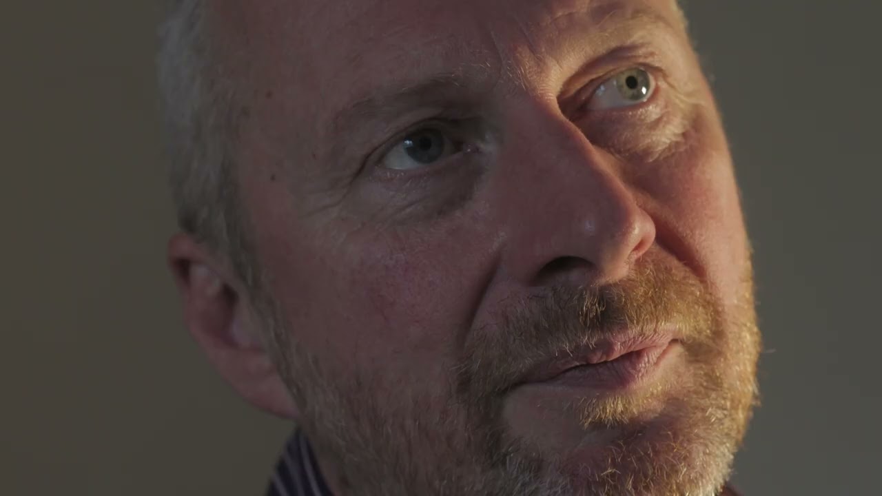 Wonderful Life [Official Video][Nero Schwarz]