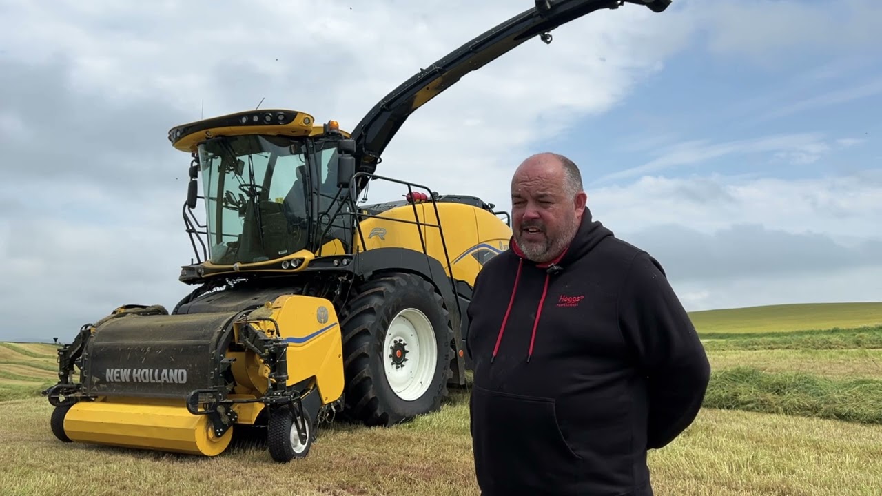 New Holland FR920 Forage Cruiser and UltraFeed Header Customer Testimonial &ndash; Christopher Connon