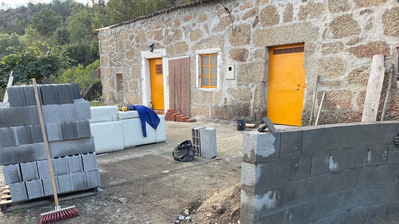 #28 Can We Make This Old Farmhouse Warm Before Winter? | First Olive Harvest in Portugal