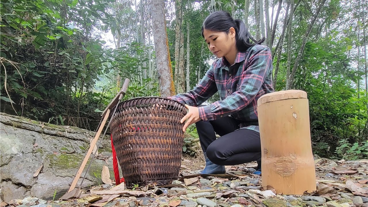 Making a Bamboo Steamer in the Forest | Simple Handcrafted Life