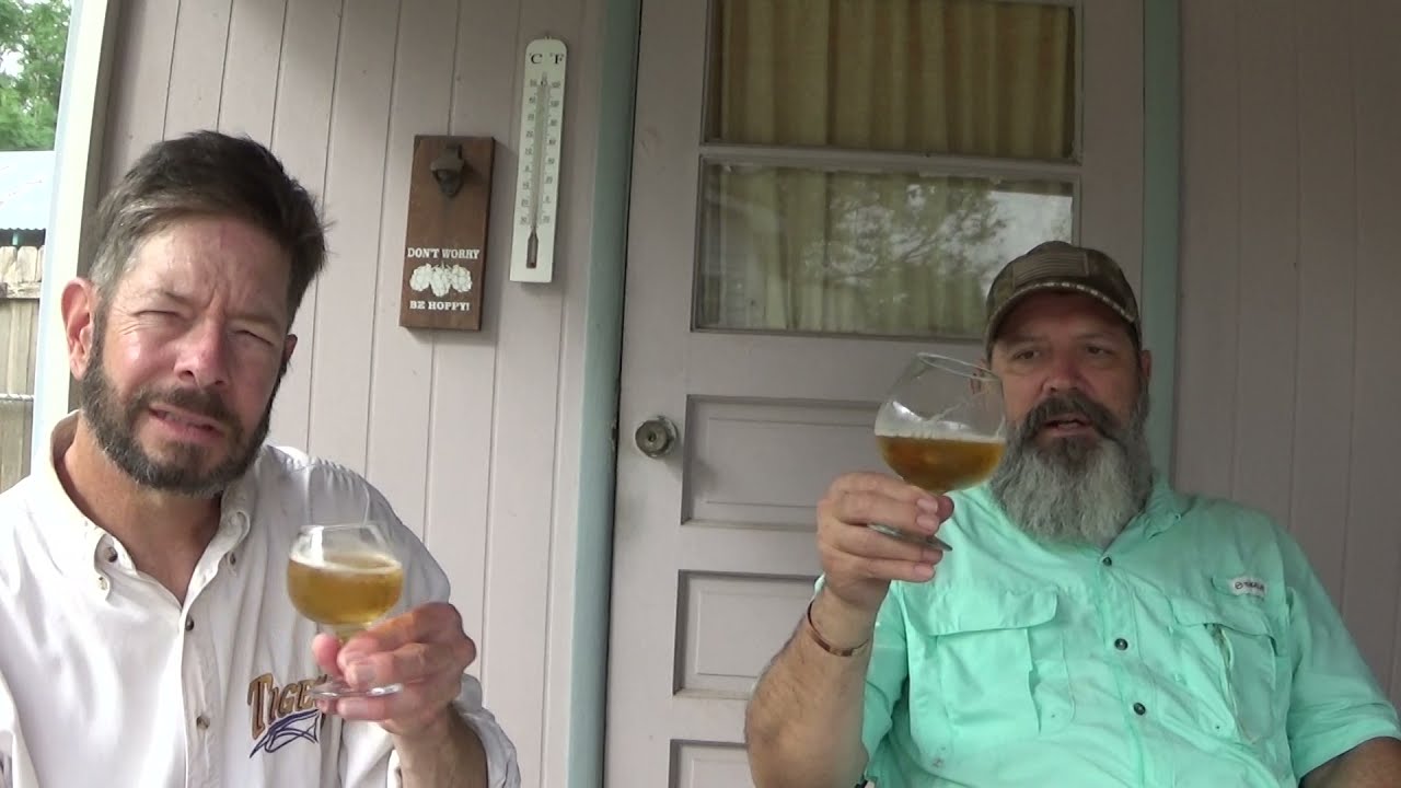 Обзоры пива Louisiana Beer: Labatt Blue (обзор дуэта)