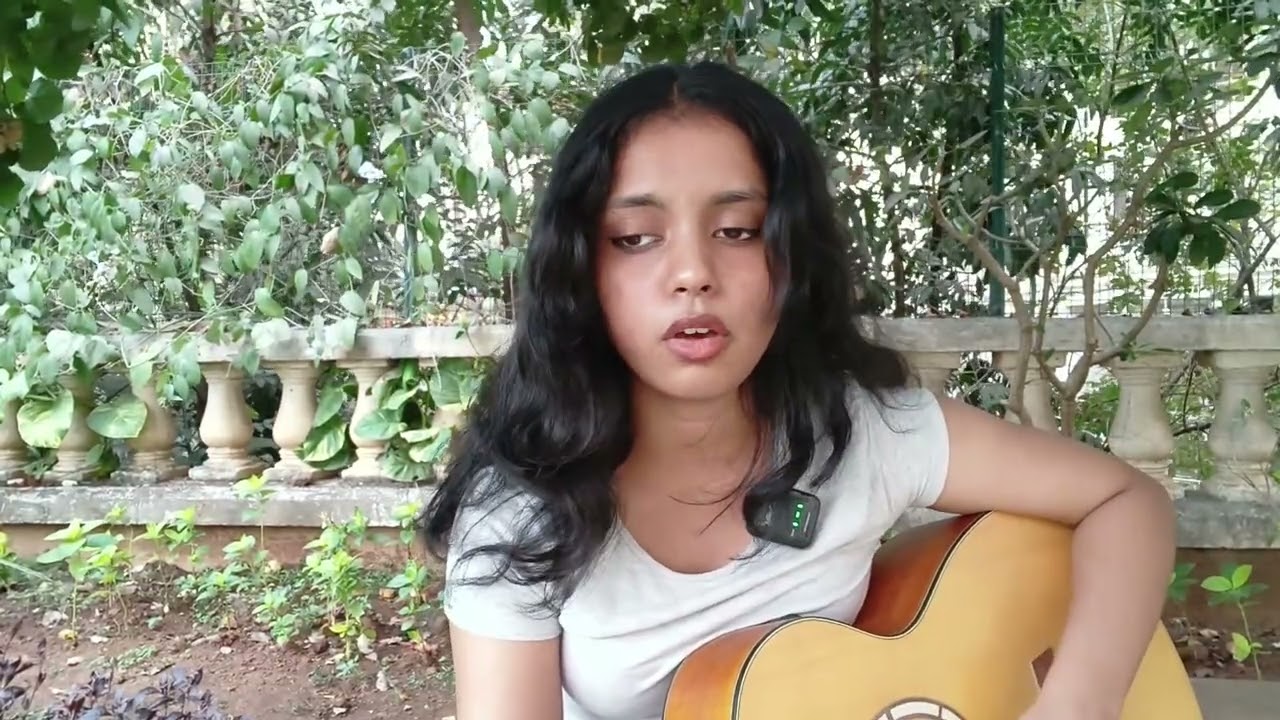 Pretty when you cry - Lana del rey - cover - with irritating construction noises.