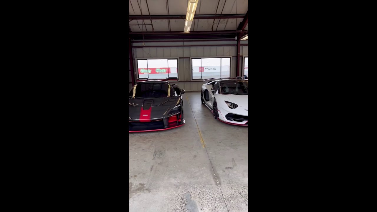 Senna vs. SVJ 63 Roadster