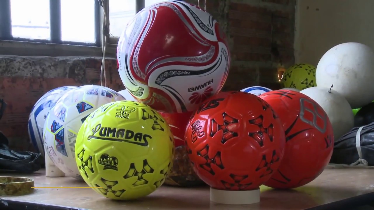 COMO SE HACE UN BALON DE FUTBOL