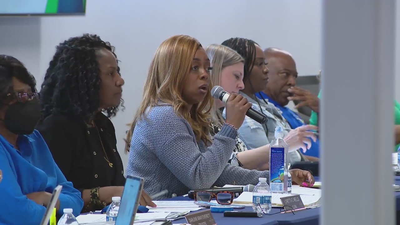 'Trying to steal from everybody': Allegations of corruption fuel anger at Thornton Township budget h