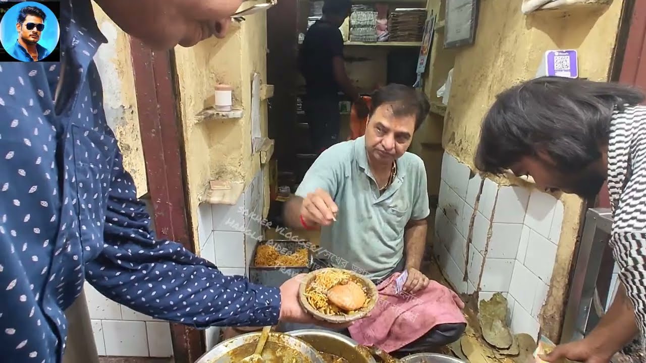 Lali Changani Club Kachori Kolkata 😍 | Famous Morning Breakfast | Kachori with Aloo Sabzi #shorts 
