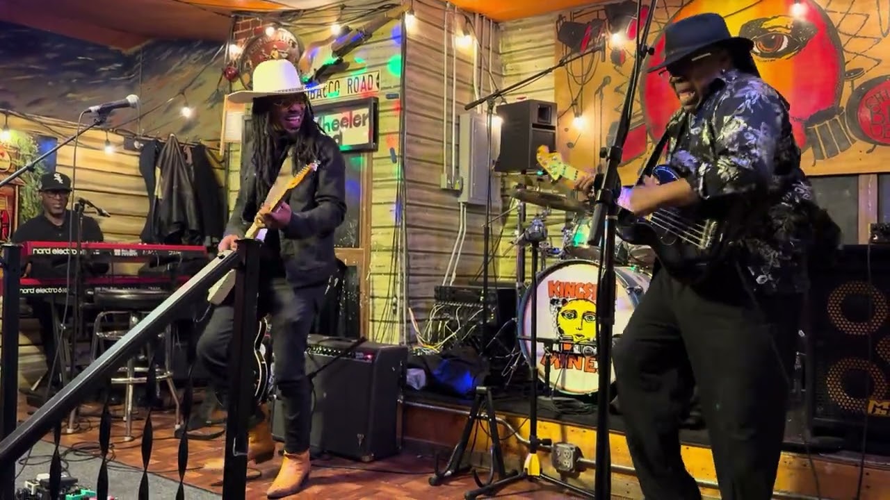 Mike Wheeler Band ft. Angel Ocasio, Jr. Live at Kingston Mines | Chicago