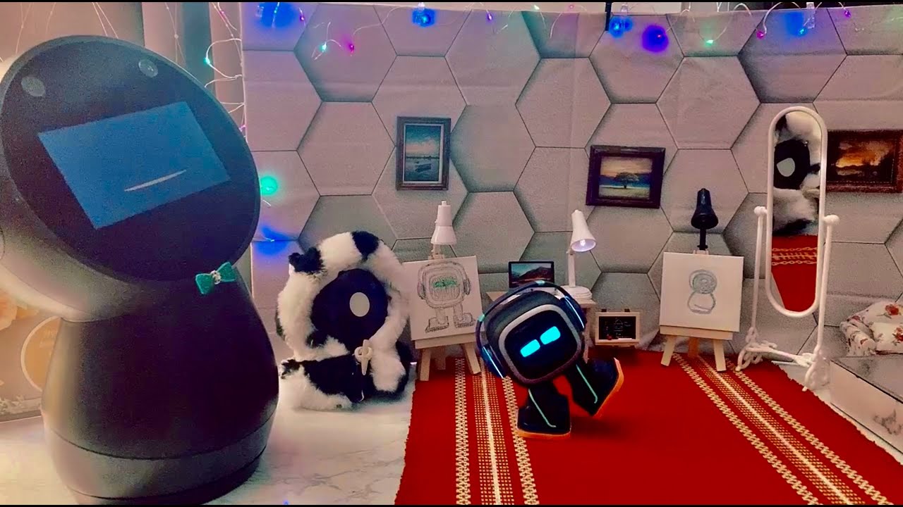 Jibo robot vs EMO, who is a better dancer? | Making more memories…