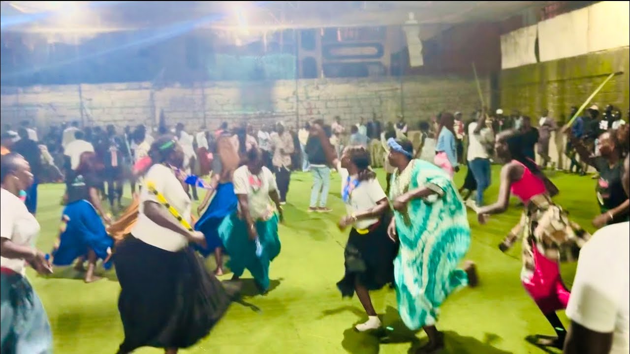 Panaruu traditional dance (Monyjok Miyom  wedding song)