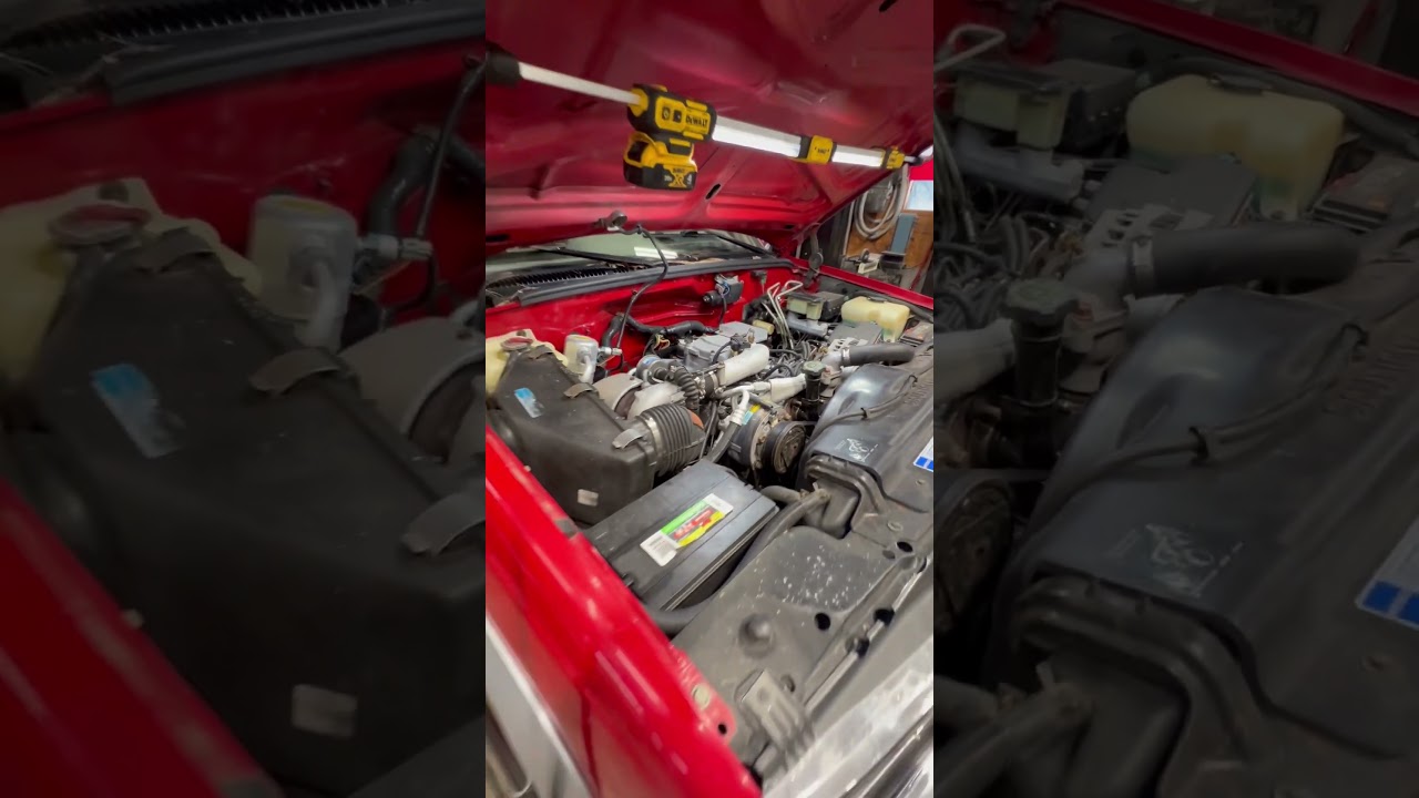 6.2-6.5 Detroit Diesel? Or are they? #detroitdiesel #diesel #obschevy #gmt400 #nv4500 #mechanic
