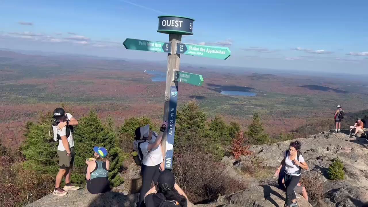 Akram et Youssef en randonn&eacute;e au Mont-Ham