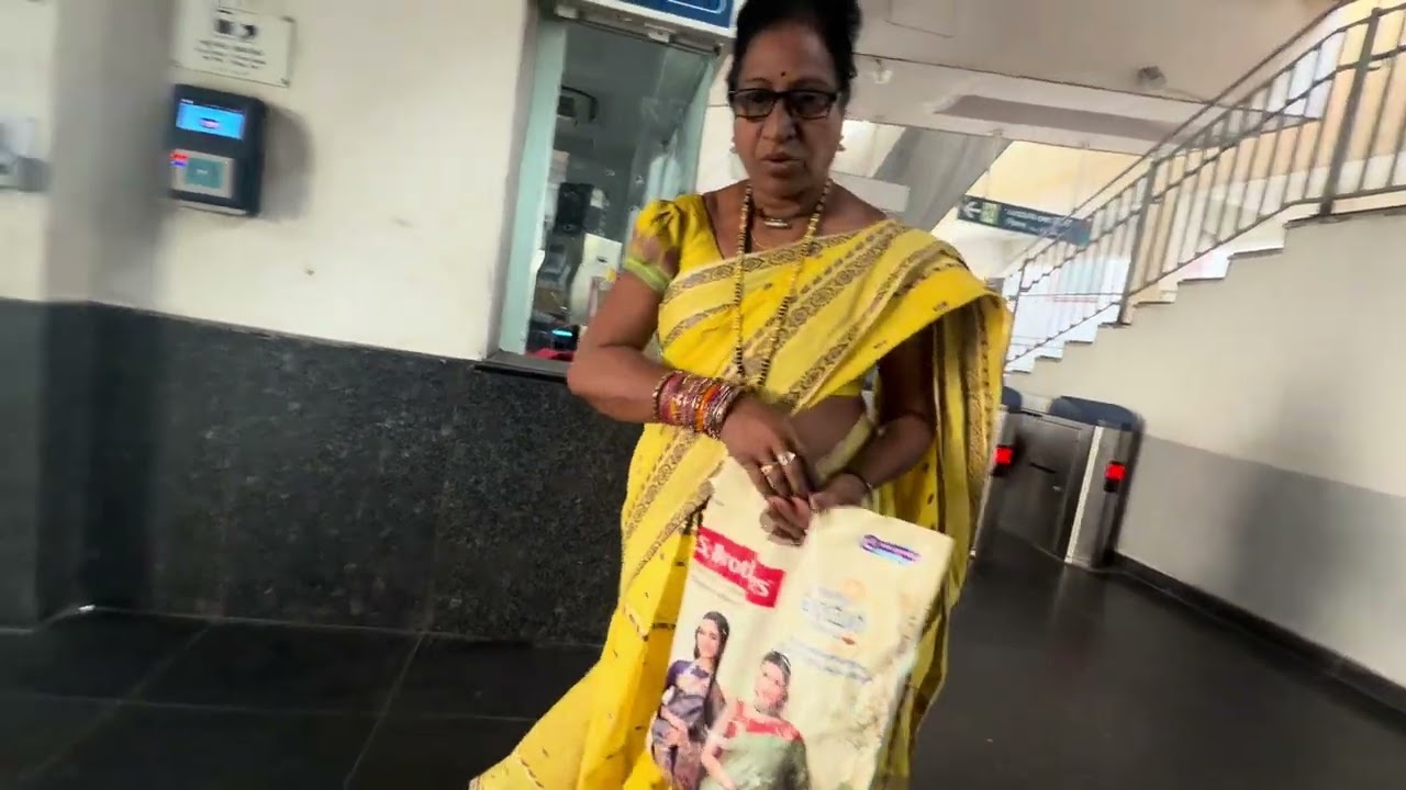 నన్నూ వదిలేసి kanakam ఒంటరిగా ఊరికి వెళ్తుంది 