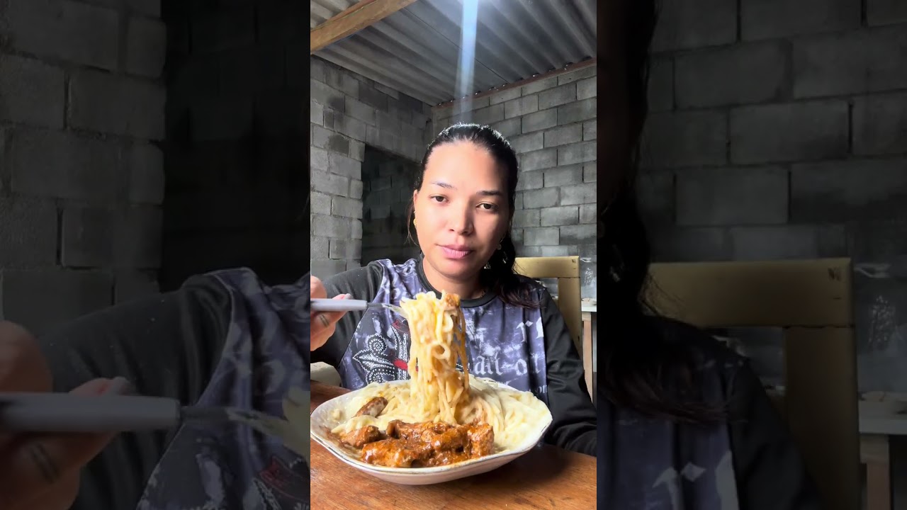 MACARRÃO AO MOLHO BRANCO COM CARNE ALMOÇO DE HOJE