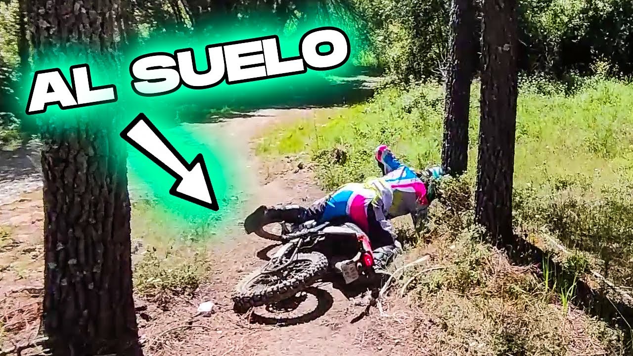Día accidentado de moto!! Tania se cae VARIAS VECES 😅 | COMPOS