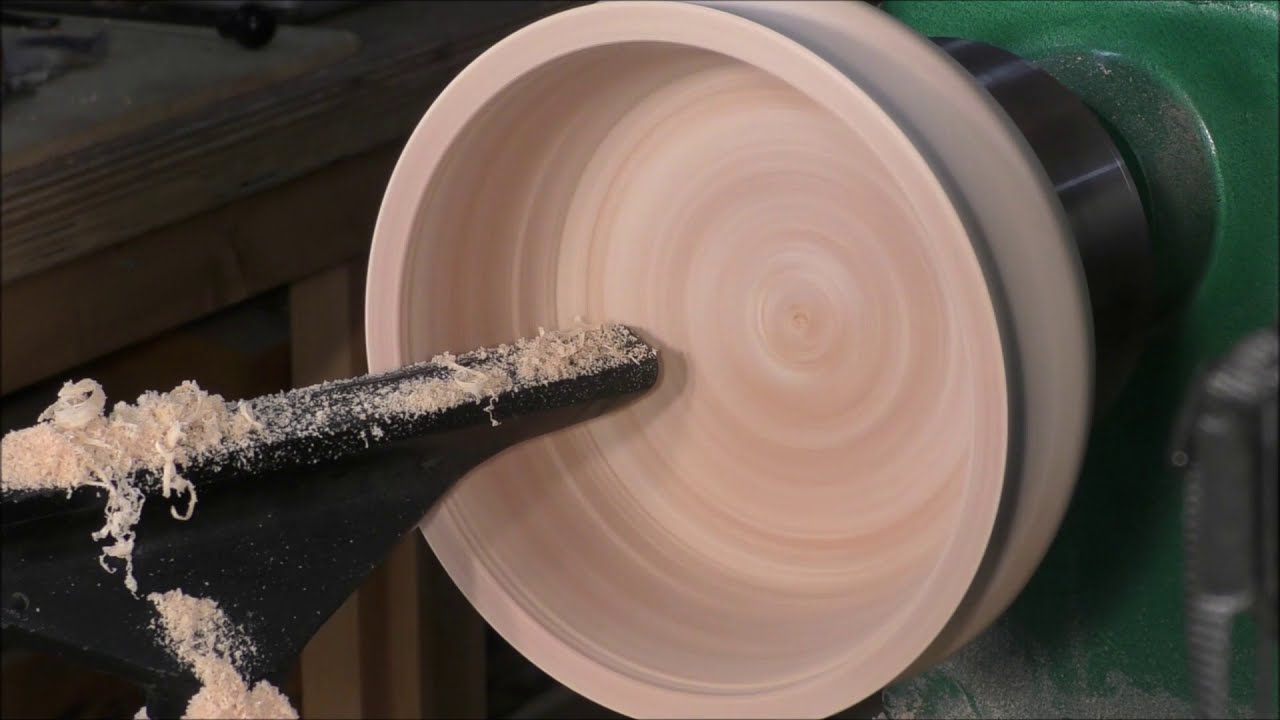 253 Wood-turning a telegraph/power pole bowl