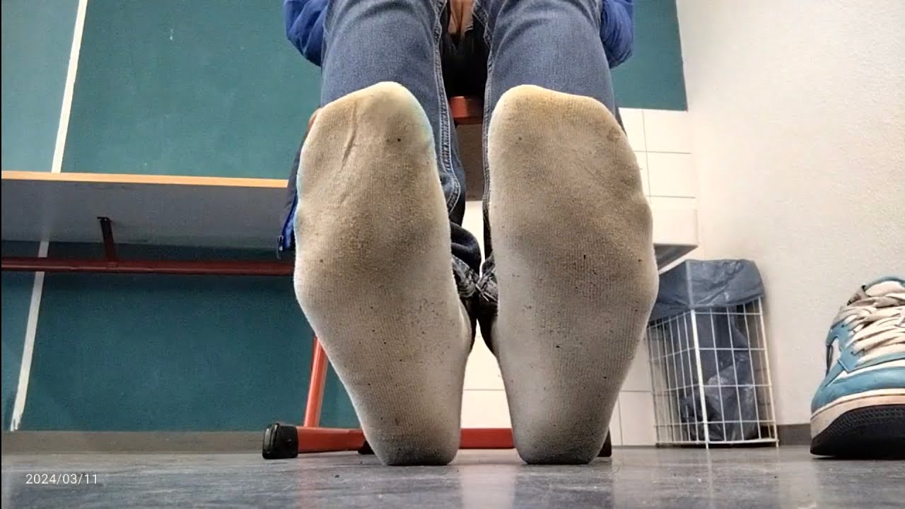 Old school clip with dirty white socks!