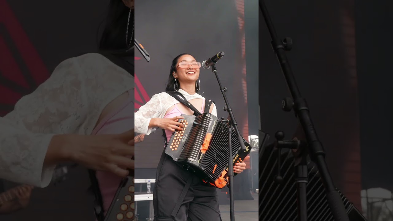 COREAÑERA en Resuena Dos Equis 🩷 #cumbia