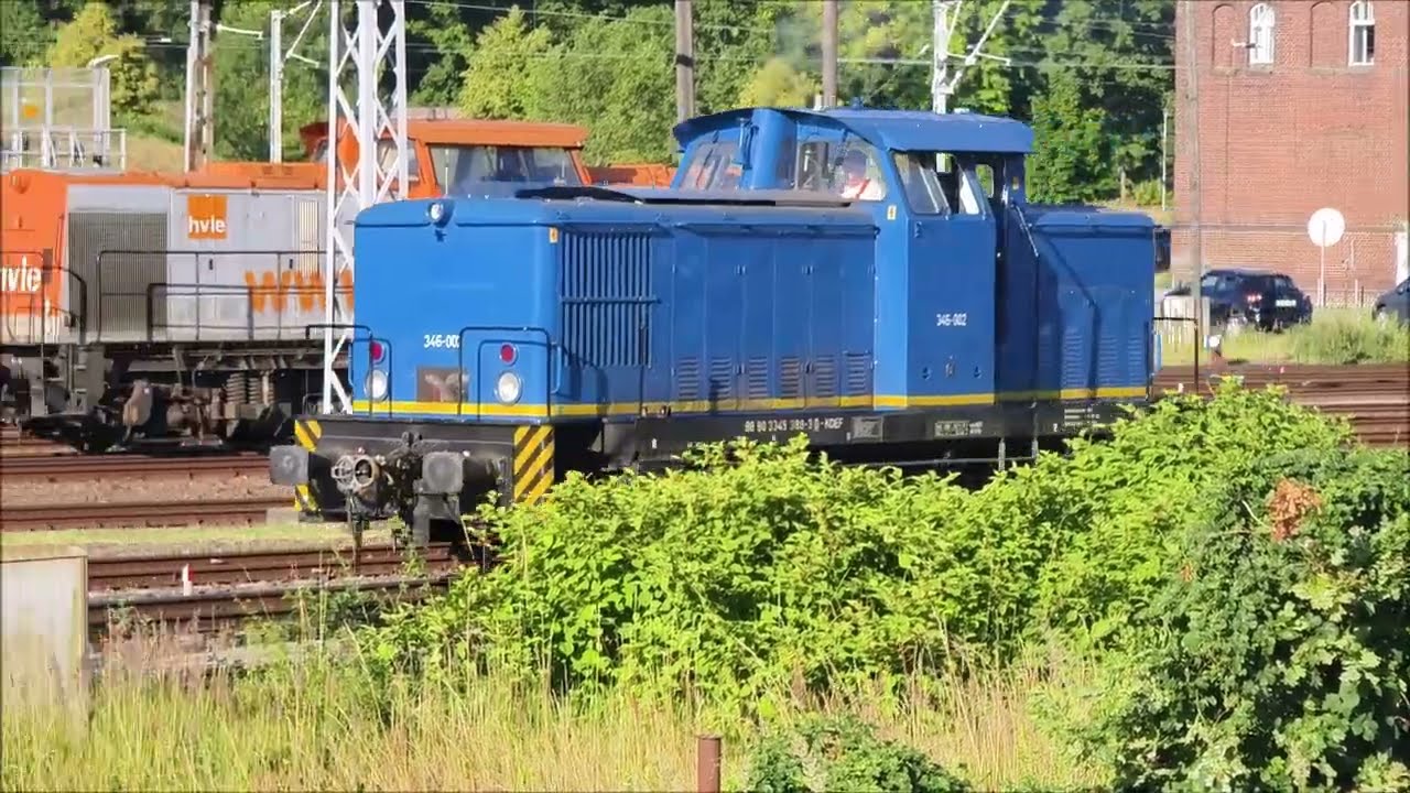BR 346-002 und  BR 203 114-4