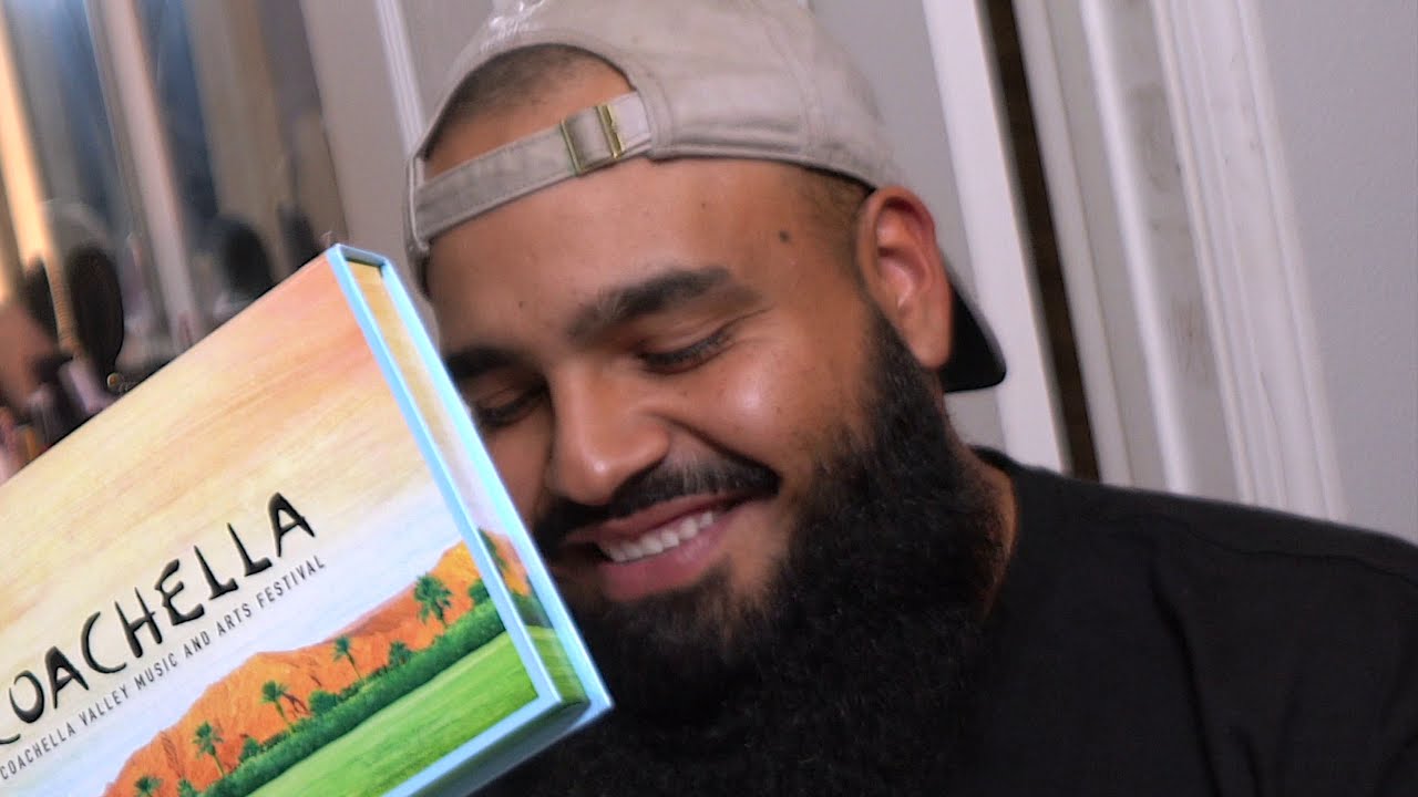 COACHELLA 2020 UNBOXING!!!! GIVEAWAY TIME