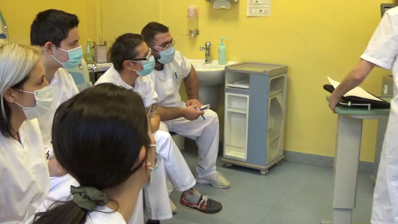 Atelier simulation avec mannequin HD aide soignant N°2