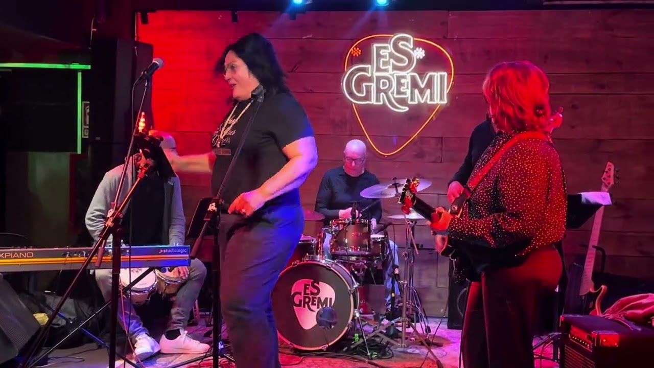 HOUND DOG at ESGREMI Jam Session - w/ some Latin Groove -MAVIC BUSH
